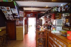 Sabina Bar &ndash; Tendido Cero