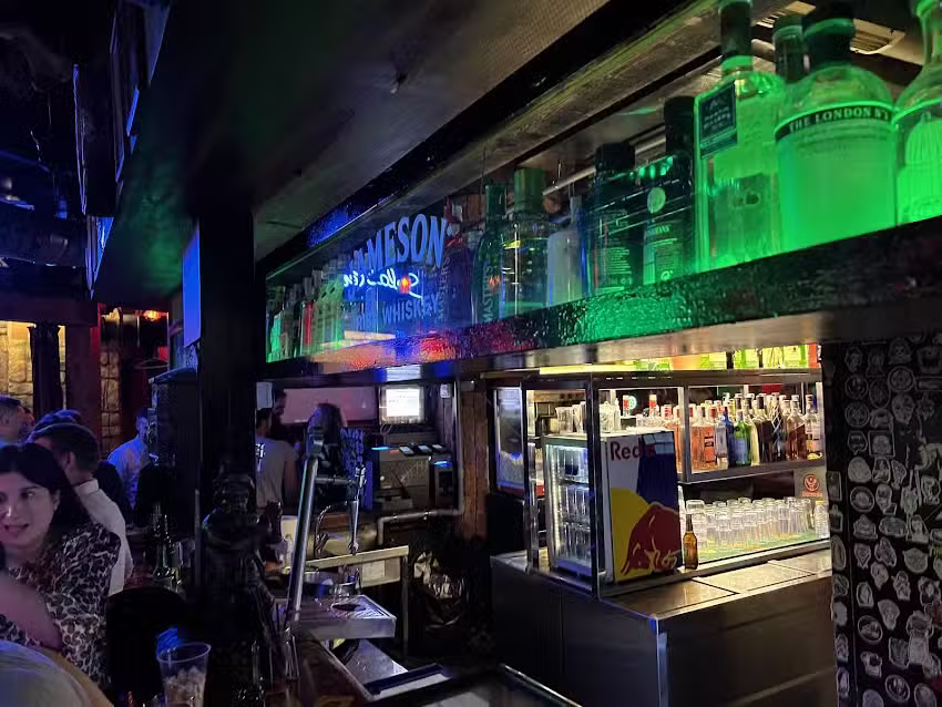 Sala Revolver