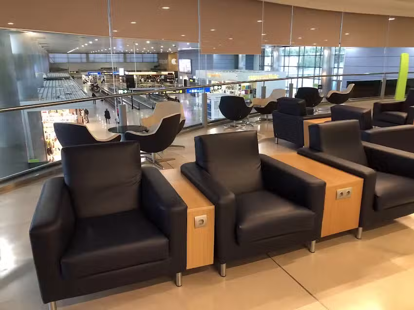 Sala VIP Puerta del Sol &ndash; Aeropuerto de Adolfo Su&aacute;rez Madrid-Barajas T3 (MAD)