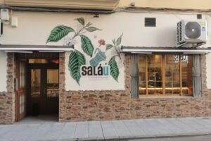 Sal&aacute;u Caf&eacute; Bar