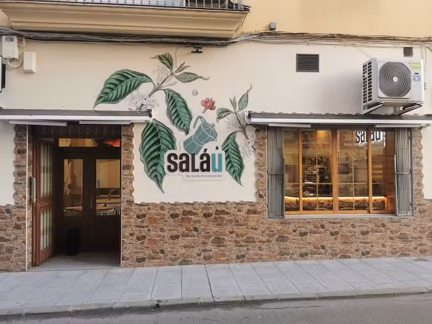 Sal&aacute;u Caf&eacute; Bar