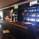 Sal&oacute;n de juego & Sports Bar Pause&Play
