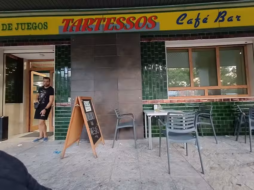 Sal&oacute;n de Juegos Caf&eacute; Bar Tartessos