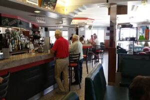 Salones Victoria del &Oacute;rbigo S.L.