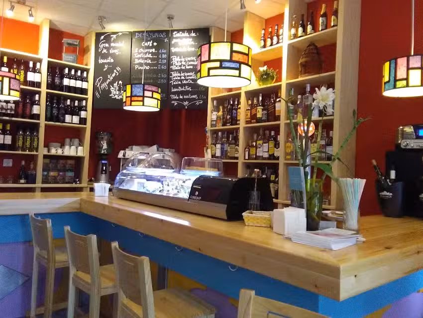 Salsipuedes Una Tasca Encantadora