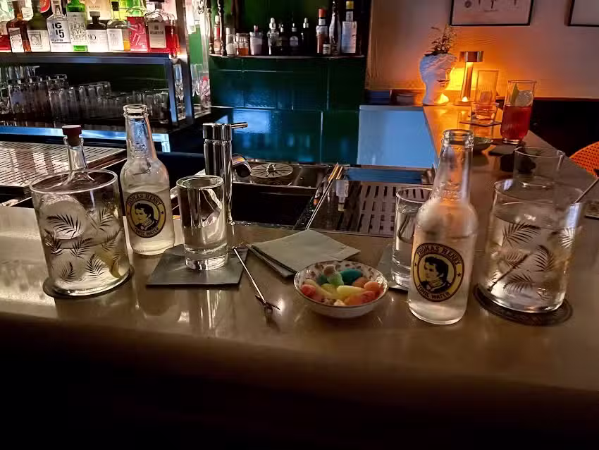 Santo Remedio Bar