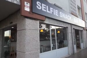Selfie snack-bar