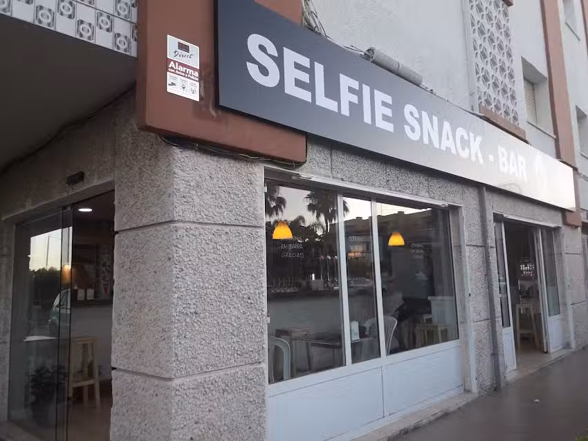 Selfie snack-bar