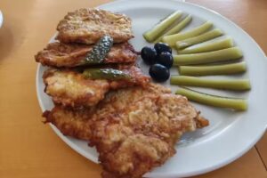 Serena Caf&eacute; Bar