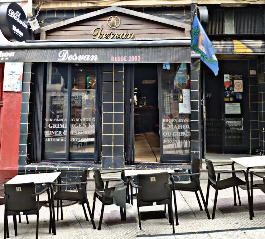 Shamrock Irish Pub-Sport Bar