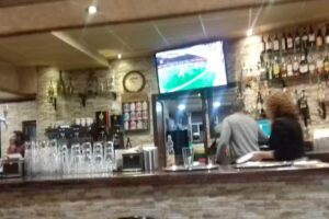 Shooter: caf&eacute;, billar, bar, restaurante