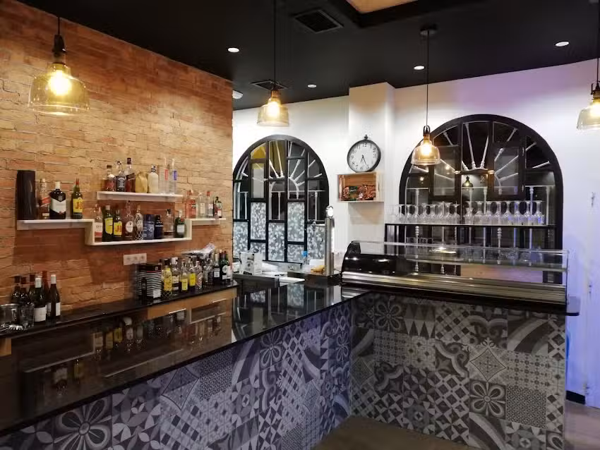 Sibaryt Caf&eacute; Bar