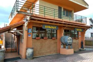 Sidrer&iacute;a Araia