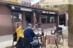 Sidrer&iacute;a bar La Cachimba