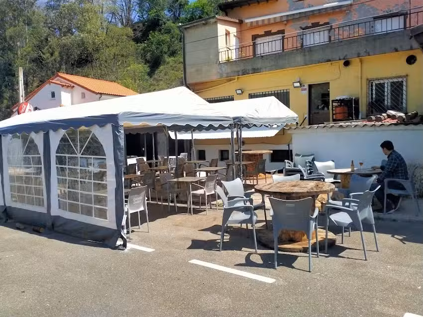 Sidrer&iacute;a Bar Parades