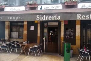 Sidrer&iacute;a El Gato Negro