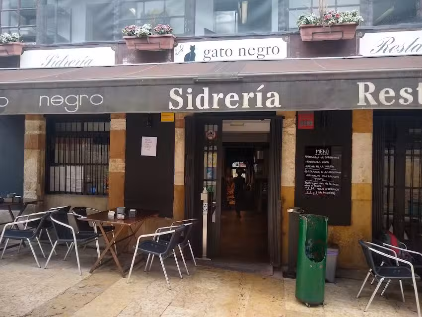 Sidrer&iacute;a El Gato Negro