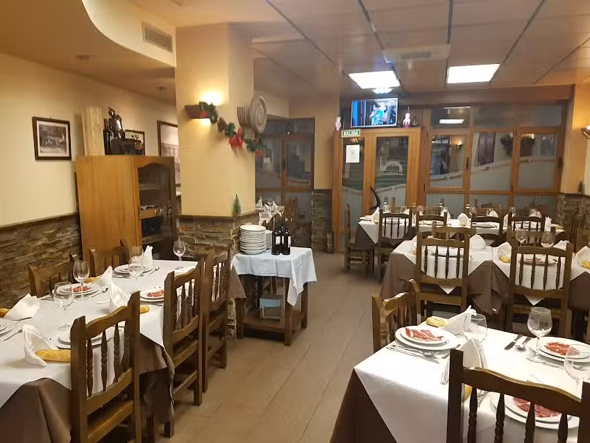 Sidrer&iacute;a Restaurante Santar&uacute;a
