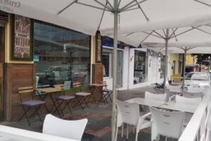 Simple Caf&eacute; & Copas