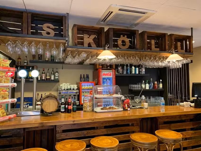 Sk&ouml;ll Lounge Bar