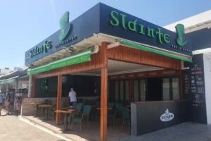 Sl&aacute;inte Bar| The Irish Pub, Playa Blanca