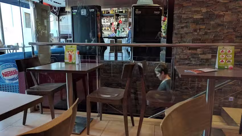 Snack Bar 8668 Cafeteria