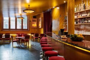 SNOOKER Cocteler&iacute;a &ndash; Billar, Futbol&iacute;n, C&oacute;cteles &ndash; Pool and Darts