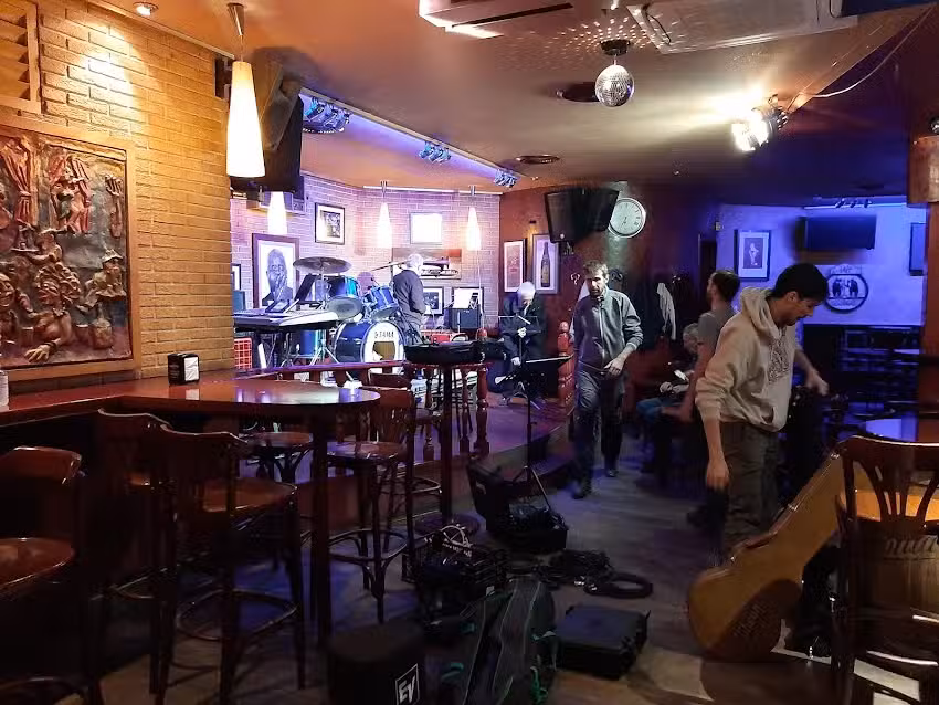 Sputnik Pub