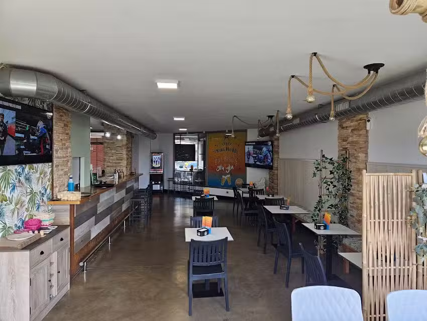 Sunset Liencres Food & Drink