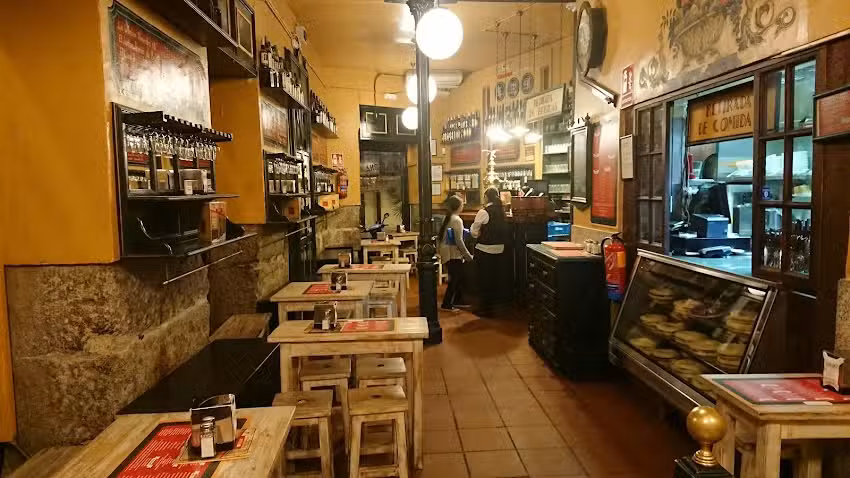 Taberna Almendro 13 La Latina