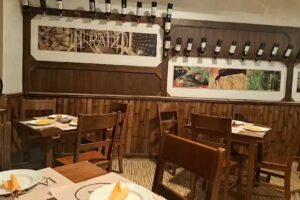 Taberna la ra&iacute;z