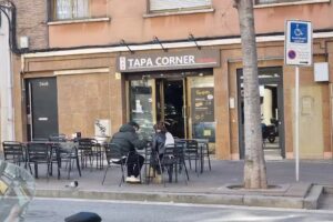 Tapa Corner Taper&iacute;a