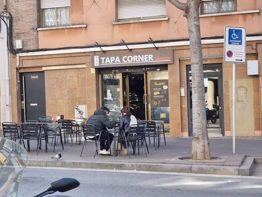 Tapa Corner Taper&iacute;a