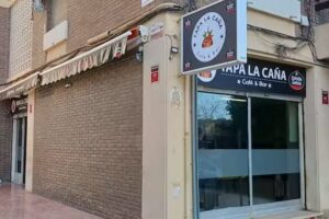 Tapa La Ca&ntilde;a Caf&eacute; & Bar