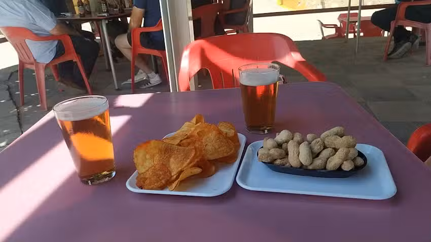 Tapeo & T&uacute; Caf&eacute;-Pub
