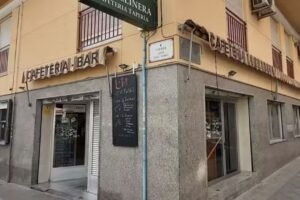 Tapería Cafetería La Hellinera