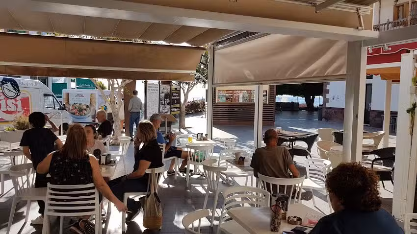 Tasca-Cafeter&iacute;a Los Chikos