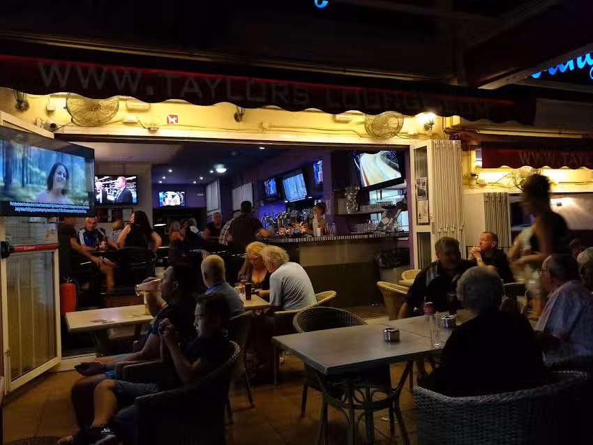 Taylors Lounge