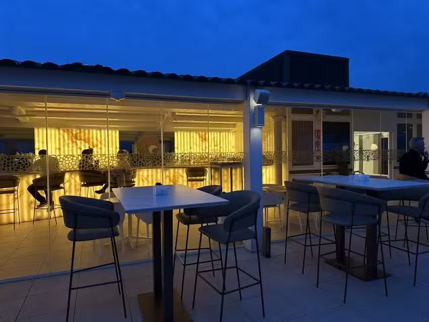 Terraza Chill Out Media Luna