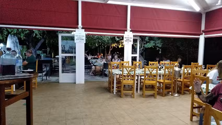 Terraza verano Bar Almer&iacute;a (&laquo;La Fuente&raquo;)