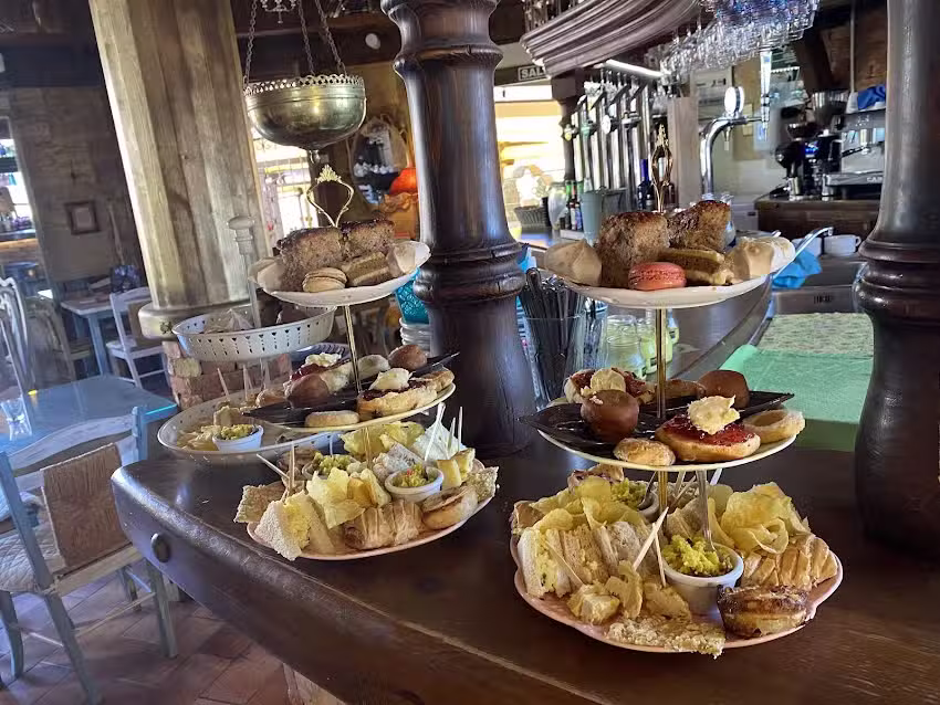 Teteina &ndash; Teahouse and Garden Bar