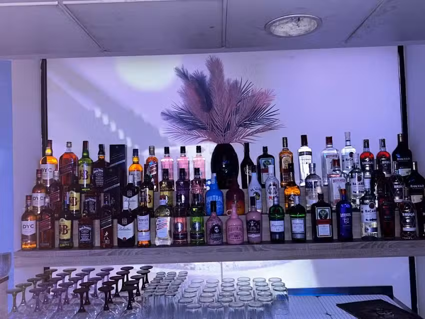 Teter&iacute;a Jaguar Shisha Room
