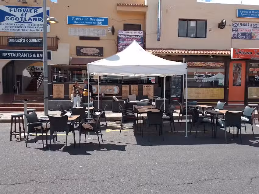 The Cave &ndash; Lounge Cafe