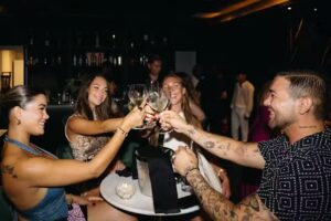 THE EXPERIENCE LOUNGE BAR