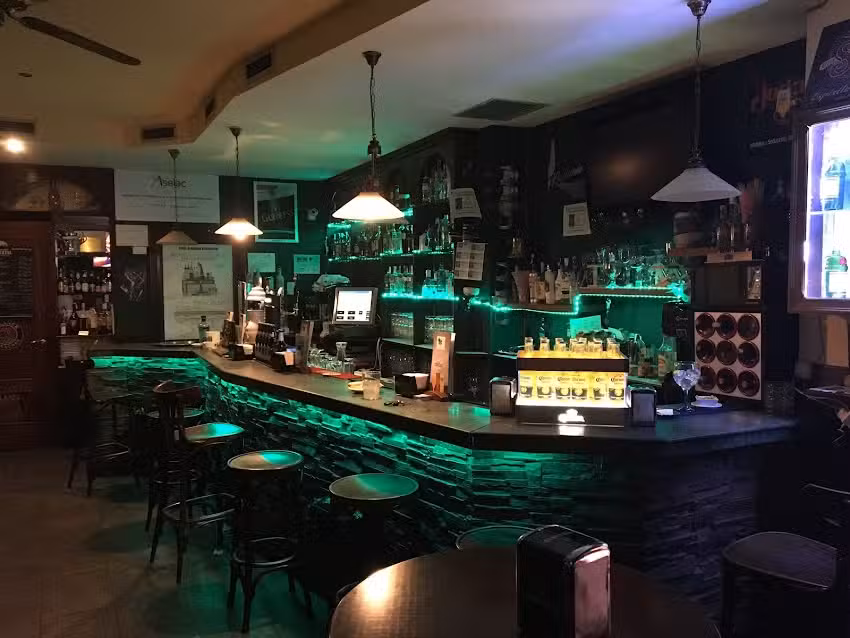 The Green Corner Pub