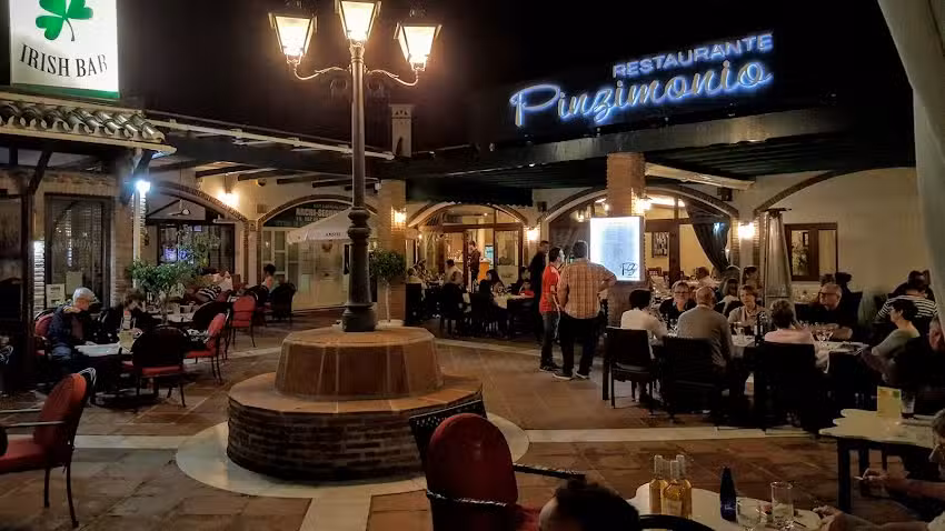 The Irishman Elviria (formerly Harmons Bar)