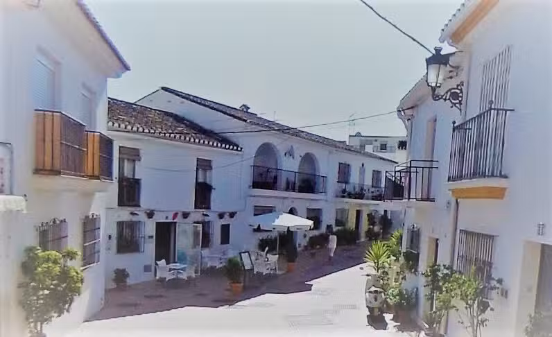 The Lilac Tree Restaurant & Bar