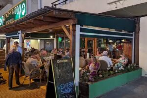 The Posh Paddy, Irish Pub