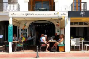 The Quays Irish Bar
