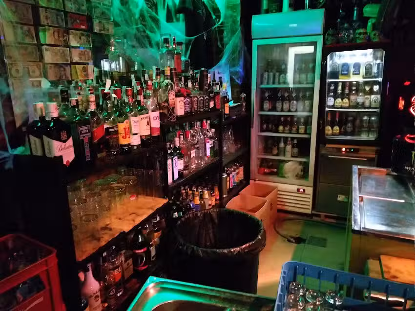 The Sinner Metal Bar